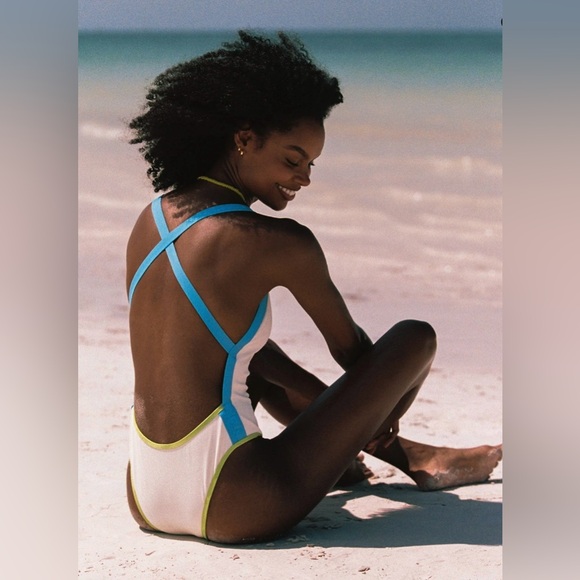 NWT! LSPACE Ribbed Baewatch One Piece Swimsuit in Island/Cucumber - Size L - Picture 7 of 12